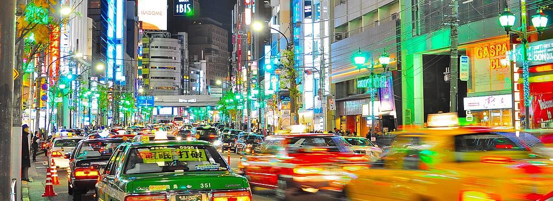 Traffico nelle strade di Roppongi.