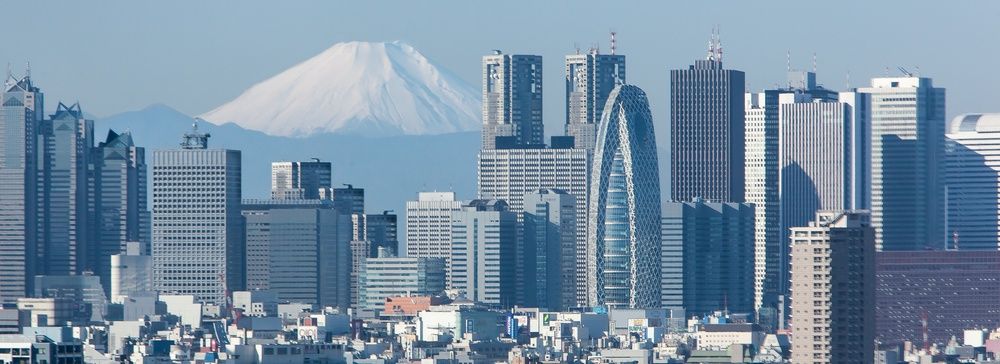 Skyline di Tokyo con il Monte Fuji sullo sfondo