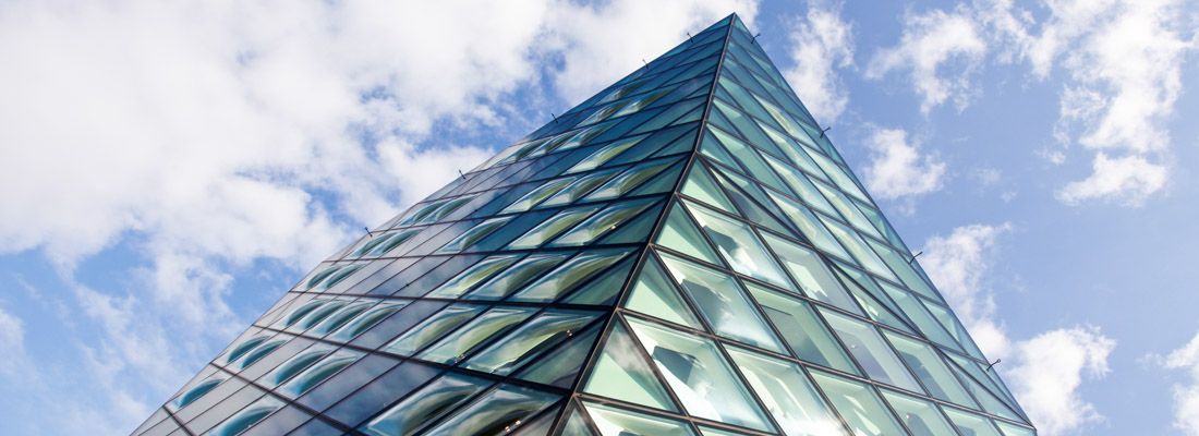 L'edificio di Prada, nella zona di Aoyama a Tokyko.