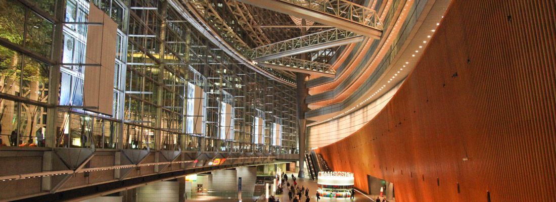 L'atrio principale dl Tokyo International forum.