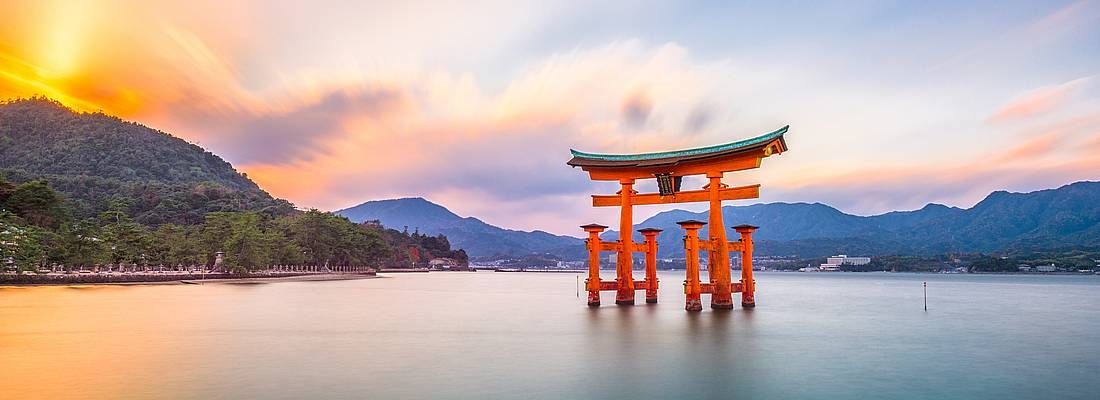 Il torii di Miyajima al tramonto.