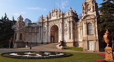 Il palazzo Dolmabahce ad Istanbul.