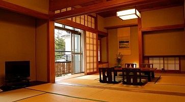 Stanza con tatami all'Hoeiso Ryokan di Hakone.