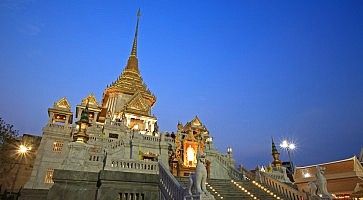 Il tempio Wat Traimit.