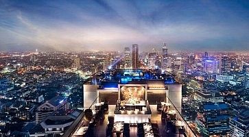 Vista dal Moonbar, uno dei bar sui tetti di Bangkok.