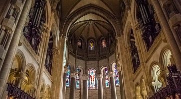 Interni della cattedrale di Saint John the Divine.