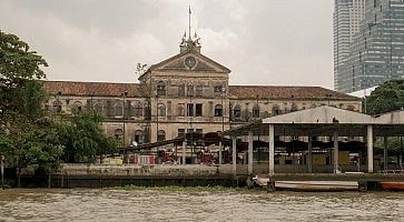 L'Old Custom House a Bangkok.