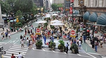 La piazza Herald Square.