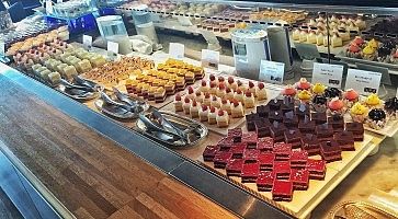 Dolci a buffet da The Sky - View & Dining.