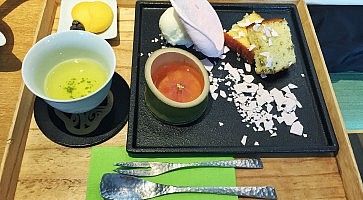 Matcha e dolci tradizionali giapponesi in chiave moderna, da Zen Kashoin.