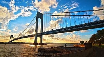 Il ponte di Verrazzano al tramonto.