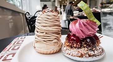 Mont Blanc e un dolce ai frutti di bosco alla pasticceria Asterisque.