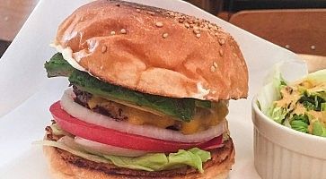 Hamburger da Burgermania.