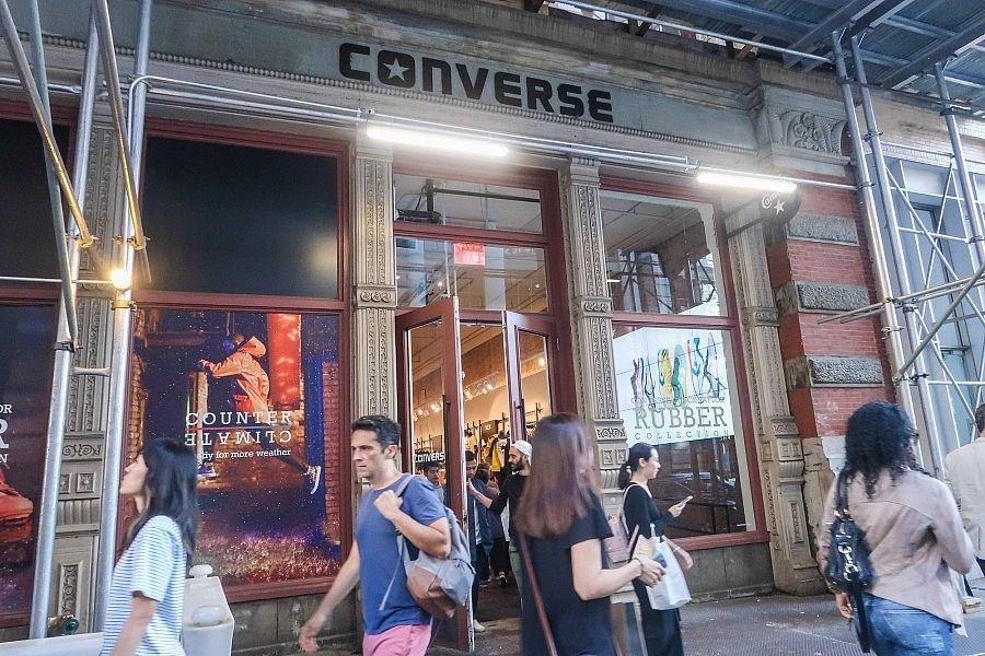 converse personalizzate a new york