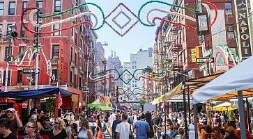 La zona di Little Italy a New York durante il festival di San Gennaro.