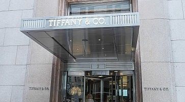 L'ingresso del negozio Tiffany a New York.