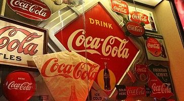 Gli interni del World of Coca Cola ad Atlanta.