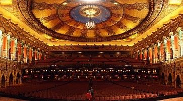 L'interno del teatro Fox Theatre.