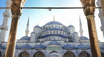 La moschea Sultan Beyazit ad Istanbul.