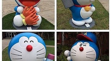 Varie sculture di Doraemon.