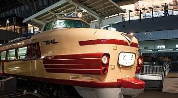 Treno in esposizione al museo ferroviario di Tokyo.