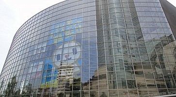 L'edificio della TV Asahi a Roppongi.
