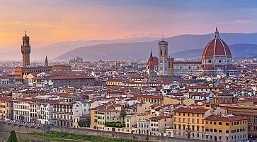 Firenze, vista da piazzale Michelangelo, al tramonto.