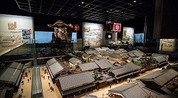 Modellino di un antico villaggio, al Museo della storia di Osaka.