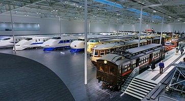 Treni in esposizione allo SCMAGLEV and Railway Park di Nagoya.