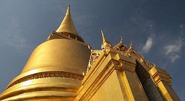 La cupola del tempio Wat Phra Kaew a Bangkok.
