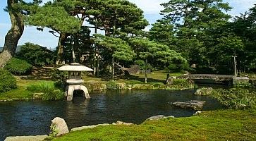 Dettaglio del giardino Kenrokuen di Kanazawa.