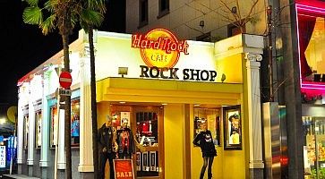 L'ingresso dell'Hard Rock Cafe di Roppongi.