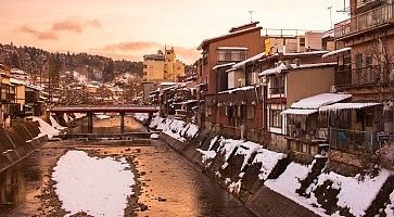 Vista della zona storica di Takayama al tramonto.