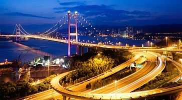 Il ponte Tsing Ma Bridge, che collega Hong Kong all'isola di Lantau.