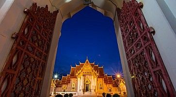 Il suggestivo ingresso del tempio Wat Bowonniwet.