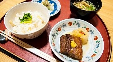Pranzo con pesce e riso da Nakajima.