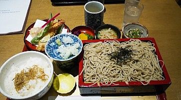 Soba e tempura al ristornate Ukiya.