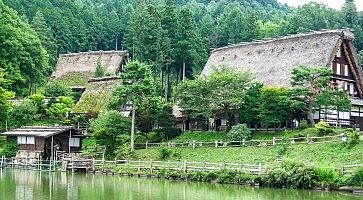 Case tradizionali al villaggio di Hida.